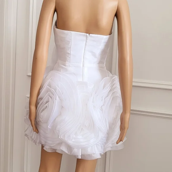 Milano Formals White Rose Bud Detail Cocktail Mini Dress - Picture 2 of 6